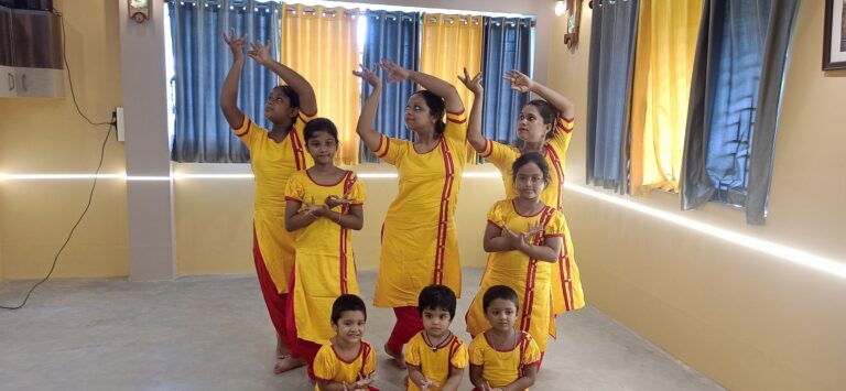 Spark Fitness Studio, Habra Dance group